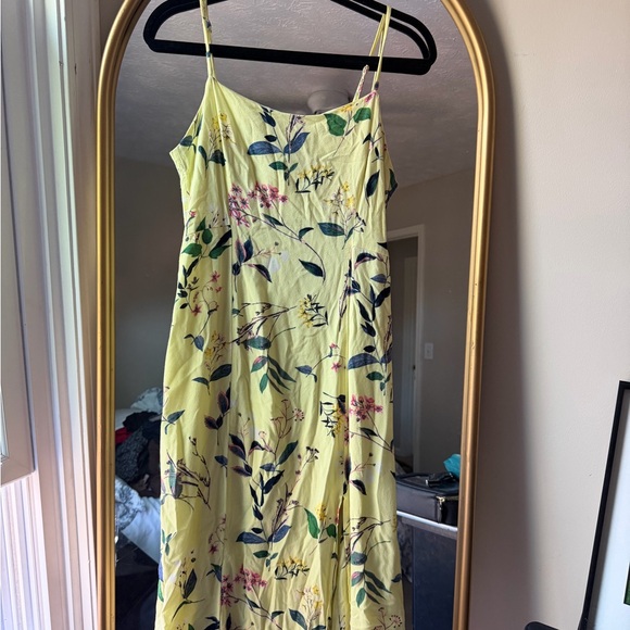 Banana Republic Dresses & Skirts - Banana Republic Yellow Floral Midi Dress